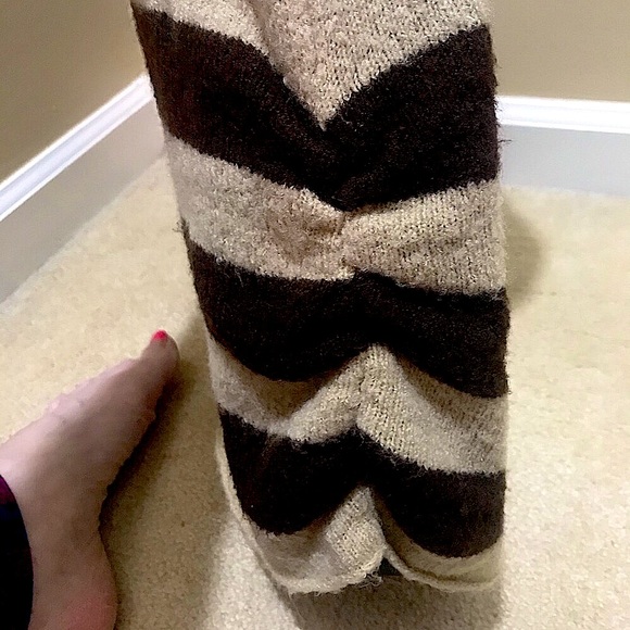 🆕🔥BCBG MAX AZRIA SUPER CUTE&SEXY SWEATER DRESS&SINCHED AT THE SIDES MIDI DRESS - Picture 2 of 4